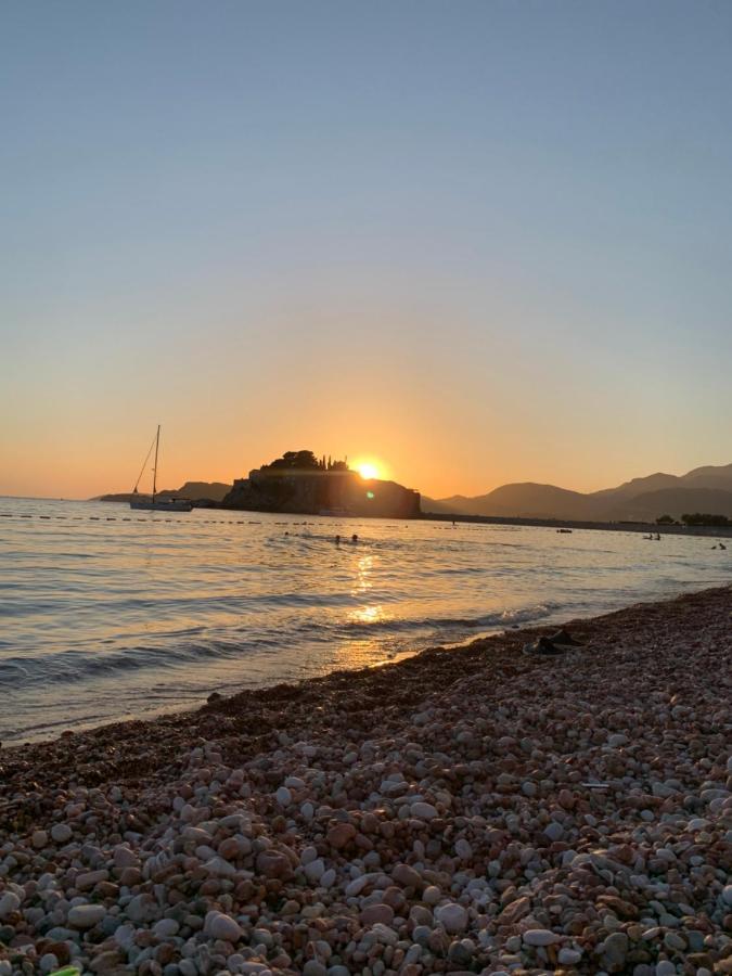 Pine&Sea Beach Retreat Sveti Stefan Exterior foto