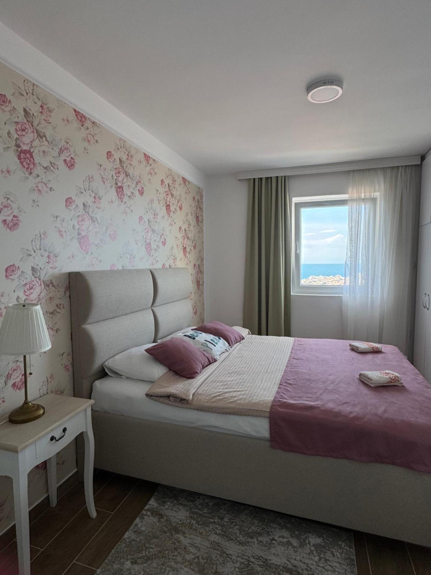 Pine&Sea Beach Retreat Sveti Stefan Exterior foto